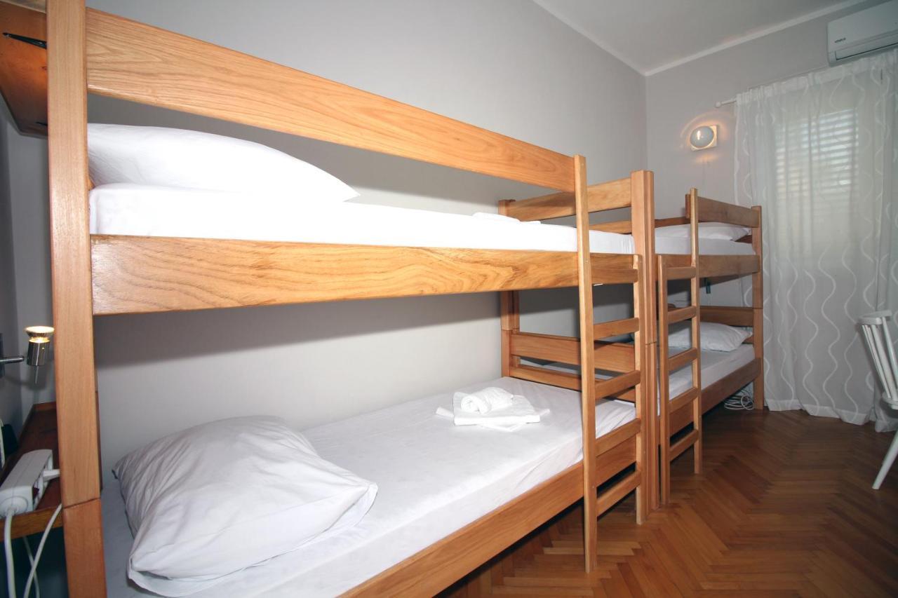 Hostel Marko Tisno Exteriör bild